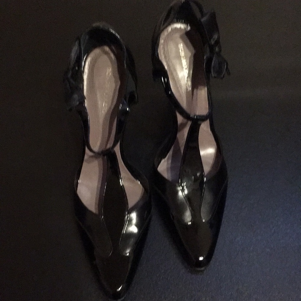 BCBGMAXAZRIA Heels